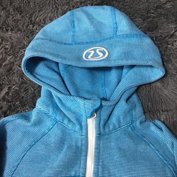 2 Lululemon EUC Hoodie Lot: Purple & Blue Stripe Sz 6. - Picture 3 of 15